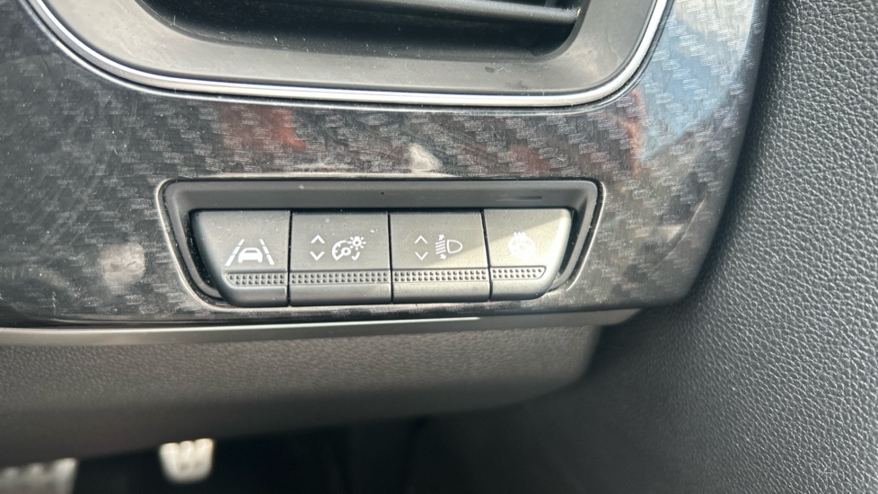 Renault Arkana 1.6 E-TECH Hybrid 145 R.S. Line 5dr Auto Hybrid Estate - Image 32