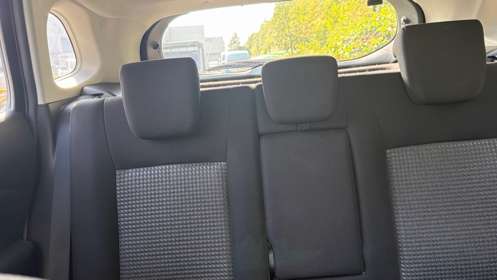 Suzuki S-Cross 1.4 Boosterjet 48V Hybrid Motion 5dr Petrol Hatchback - Image 15