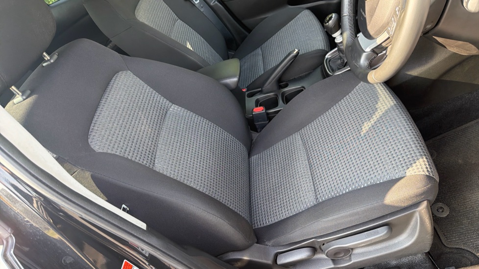 Suzuki S-Cross 1.4 Boosterjet 48V Hybrid Motion 5dr Petrol Hatchback - Image 29