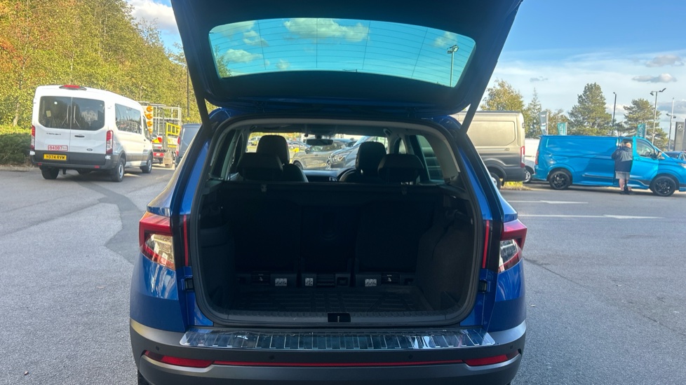 Skoda Karoq 1.5 TSI SE L 5dr DSG Petrol Estate - Image 4