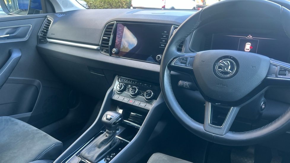 Skoda Karoq 1.5 TSI SE L 5dr DSG Petrol Estate - Image 11