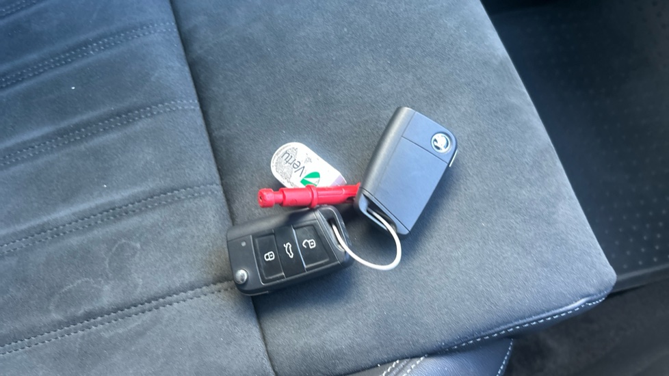 Skoda Karoq 1.5 TSI SE L 5dr DSG Petrol Estate - Image 20