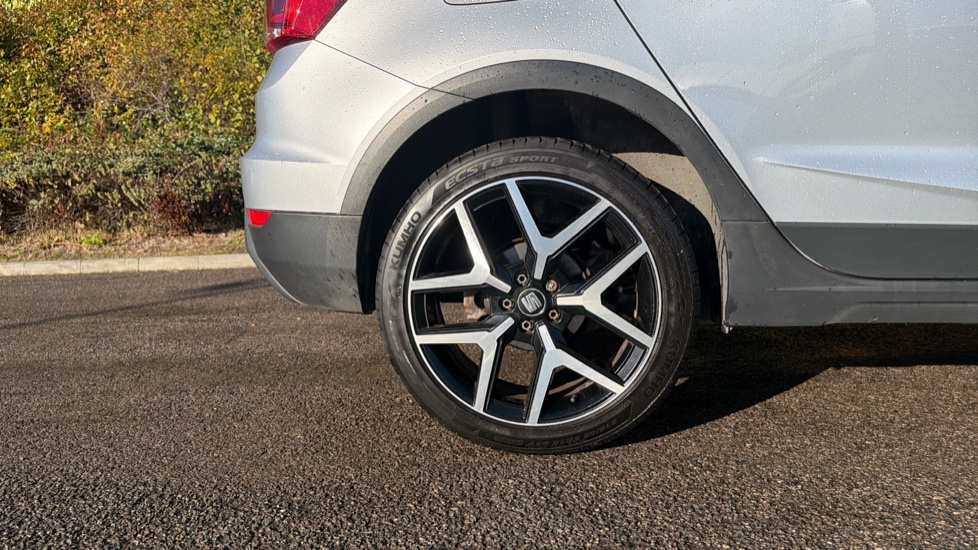 SEAT Arona 1.0 TSI 115 FR Sport [EZ] 5dr DSG Petrol Hatchback - Image 7