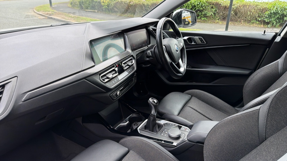 BMW 2 Series 218i [136] Sport 4dr [Live Cockpit Professional] Petrol Saloon - Image 9