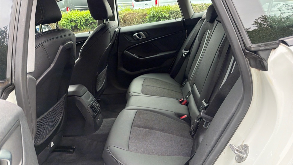 BMW 2 Series 218i [136] Sport 4dr [Live Cockpit Professional] Petrol Saloon - Image 16