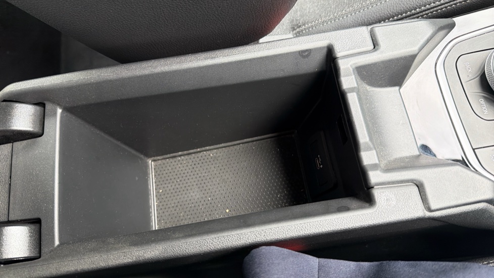 BMW 2 Series 218i [136] Sport 4dr [Live Cockpit Professional] Petrol Saloon - Image 34