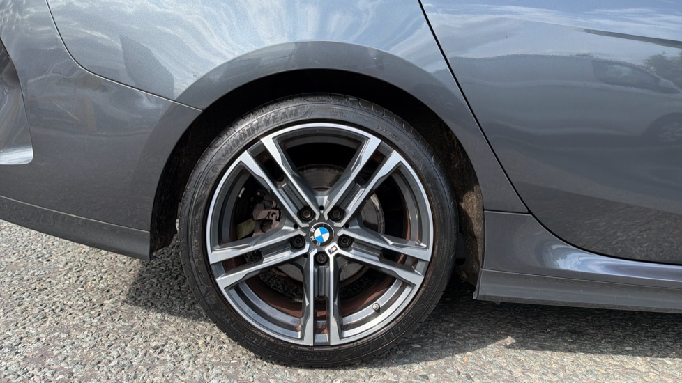 BMW 2 Series 218i [136] M Sport 4dr Petrol Saloon - Image 7