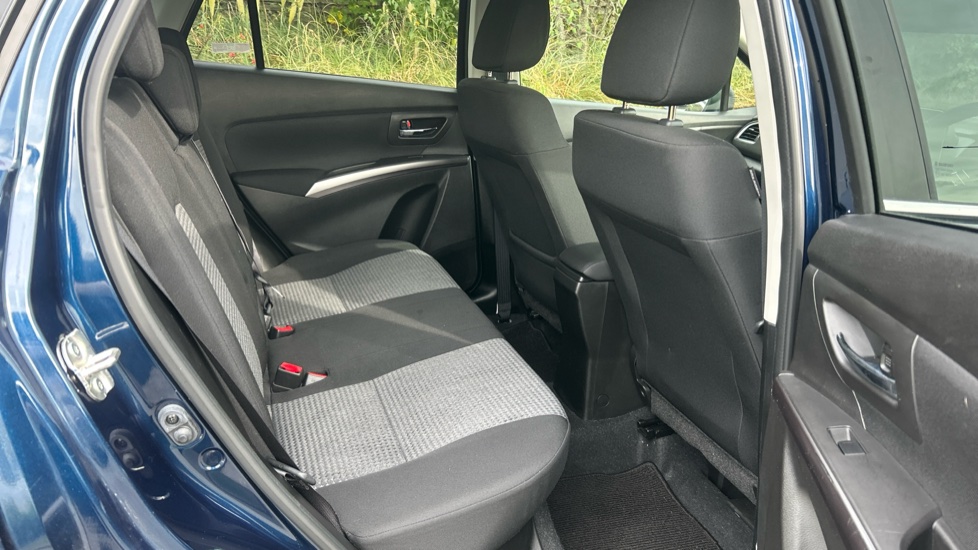 Suzuki S-Cross 1.4 Boosterjet 48V Hybrid Motion 5dr Petrol Hatchback - Image 16