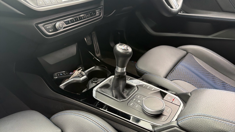 BMW 2 Series 218i [136] M Sport 4dr Petrol Saloon - Image 13
