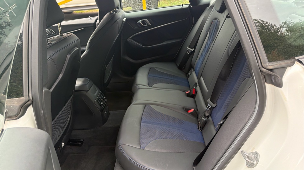 BMW 2 Series 218i [136] M Sport 4dr Petrol Saloon - Image 16