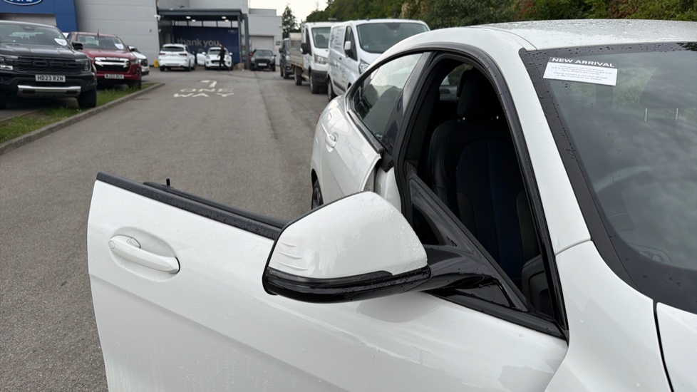 BMW 2 Series 218i [136] M Sport 4dr Petrol Saloon - Image 25