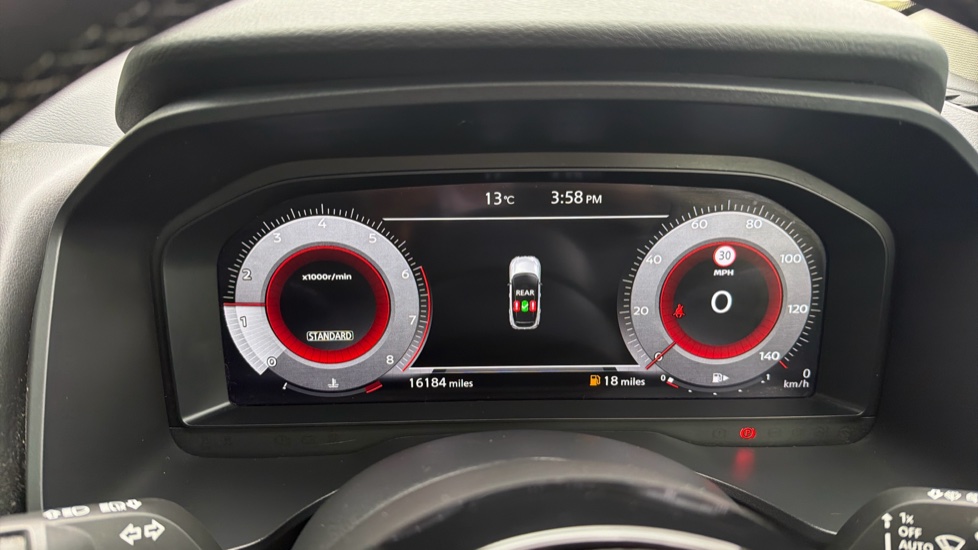 Nissan Qashqai 1.3 DiG-T MH N-Connecta 5dr Petrol Hatchback - Image 18