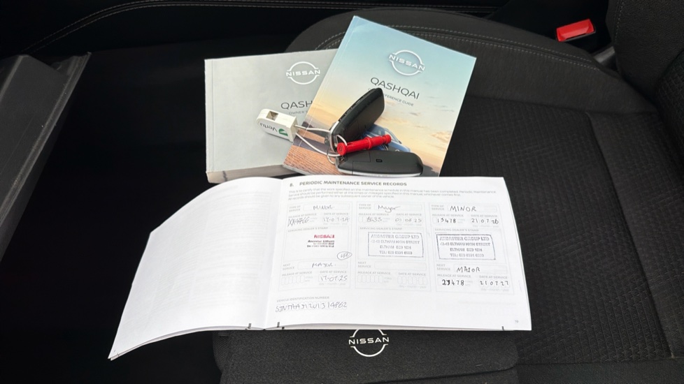 Nissan Qashqai 1.3 DiG-T MH N-Connecta 5dr Petrol Hatchback - Image 19