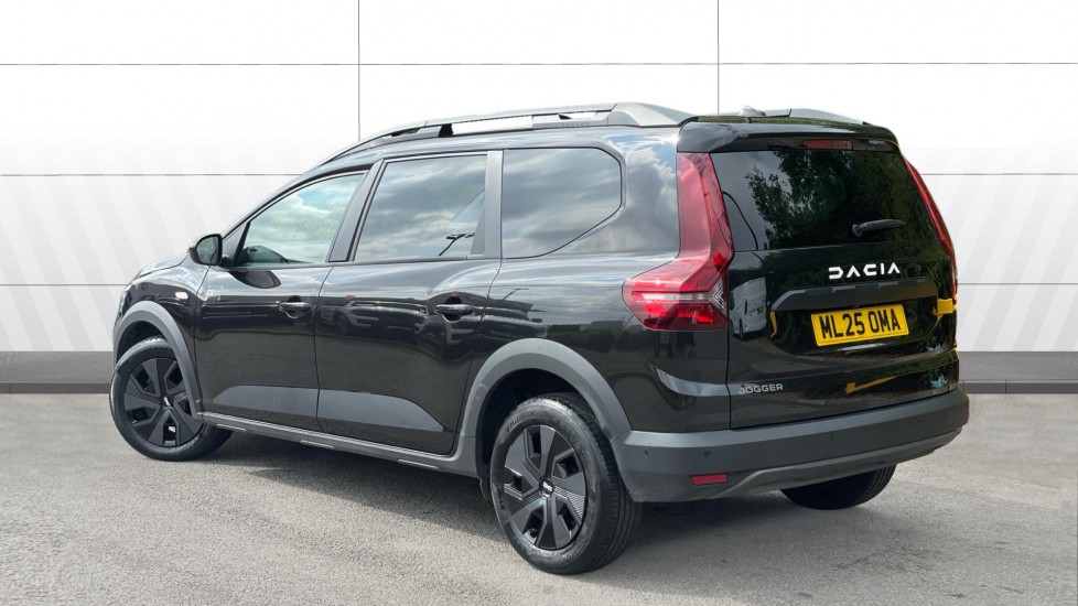 Dacia Jogger 1.0 TCe Expression 5dr Petrol Estate - Image 2