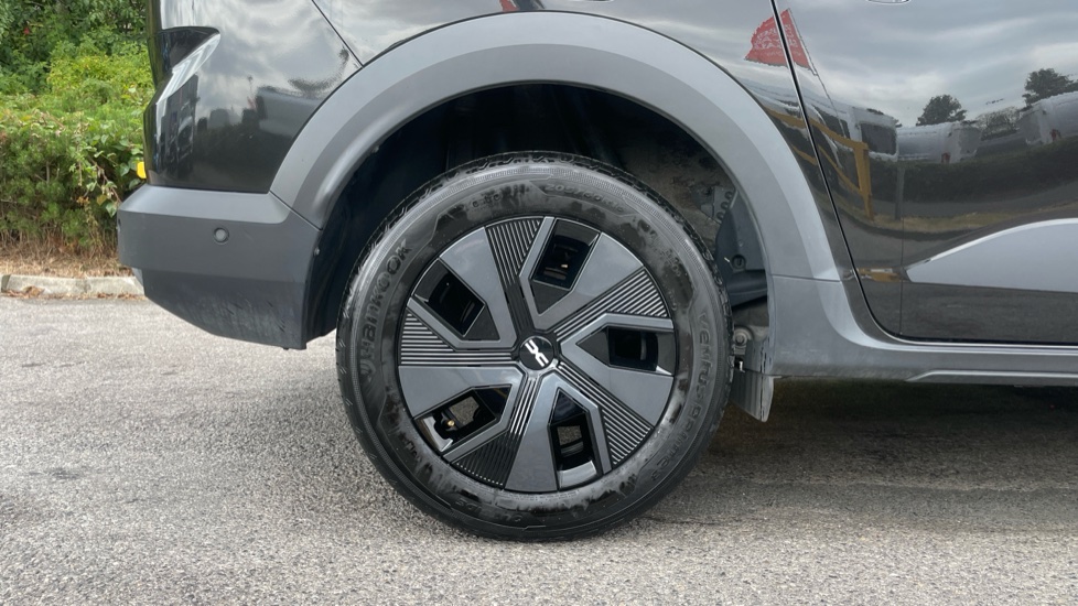 Dacia Jogger 1.0 TCe Expression 5dr Petrol Estate - Image 7