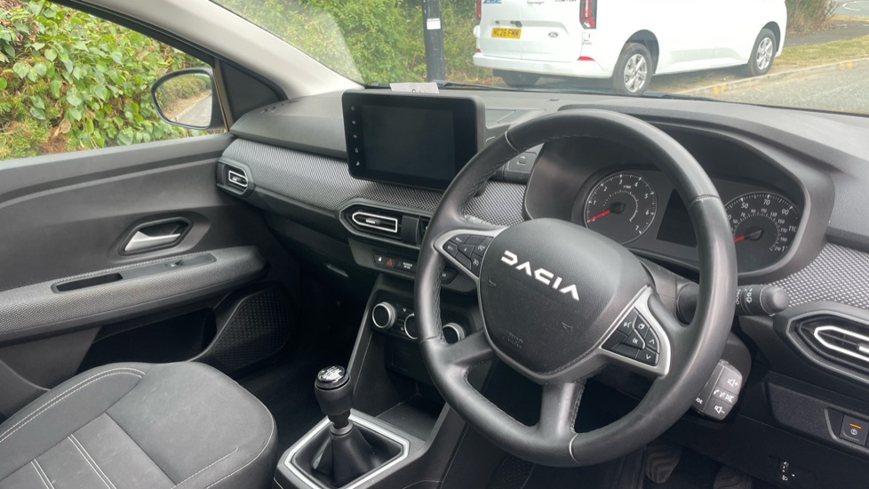 Dacia Jogger 1.0 TCe Expression 5dr Petrol Estate - Image 11