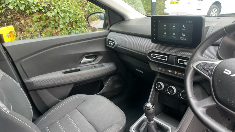 Dacia Jogger 1.0 TCe Expression 5dr Petrol Estate - Image 14