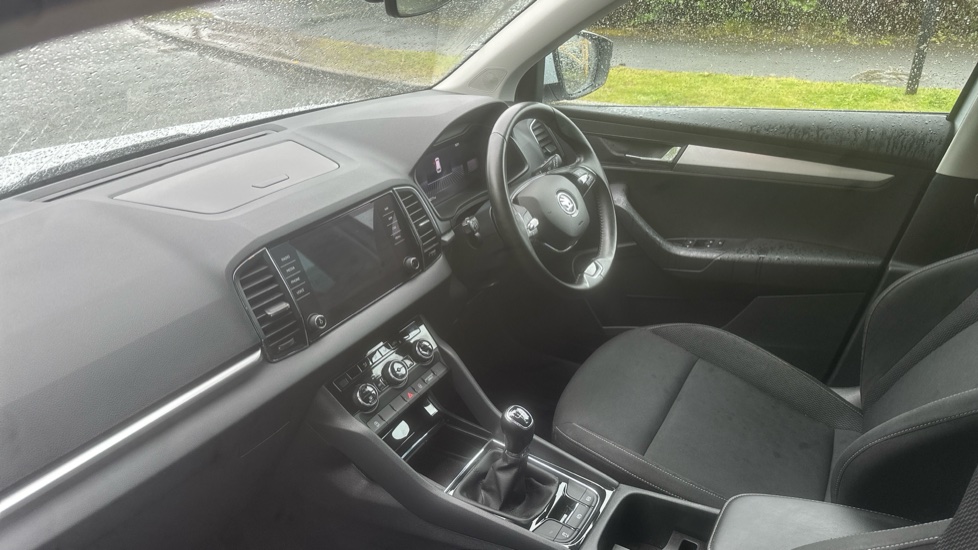 Skoda Karoq 1.0 TSI SE Drive 5dr Petrol Estate - Image 9