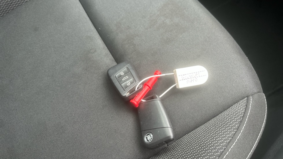 Skoda Karoq 1.0 TSI SE Drive 5dr Petrol Estate - Image 19