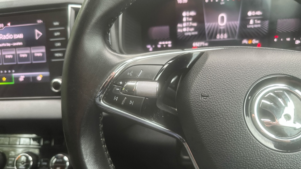 Skoda Karoq 1.0 TSI SE Drive 5dr Petrol Estate - Image 21
