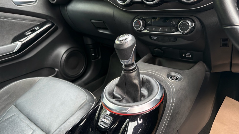 Nissan Juke 1.0 DiG-T 114 Tekna+ 5dr Petrol Hatchback - Image 13
