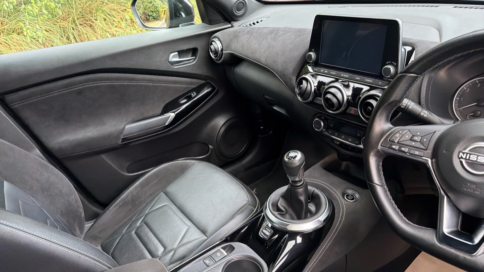 Nissan Juke 1.0 DiG-T 114 Tekna+ 5dr Petrol Hatchback - Image 14