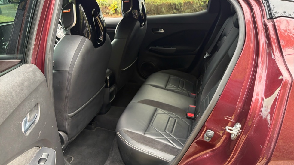 Nissan Juke 1.0 DiG-T 114 Tekna+ 5dr Petrol Hatchback - Image 16