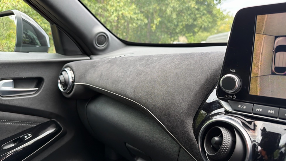 Nissan Juke 1.0 DiG-T 114 Tekna+ 5dr Petrol Hatchback - Image 31