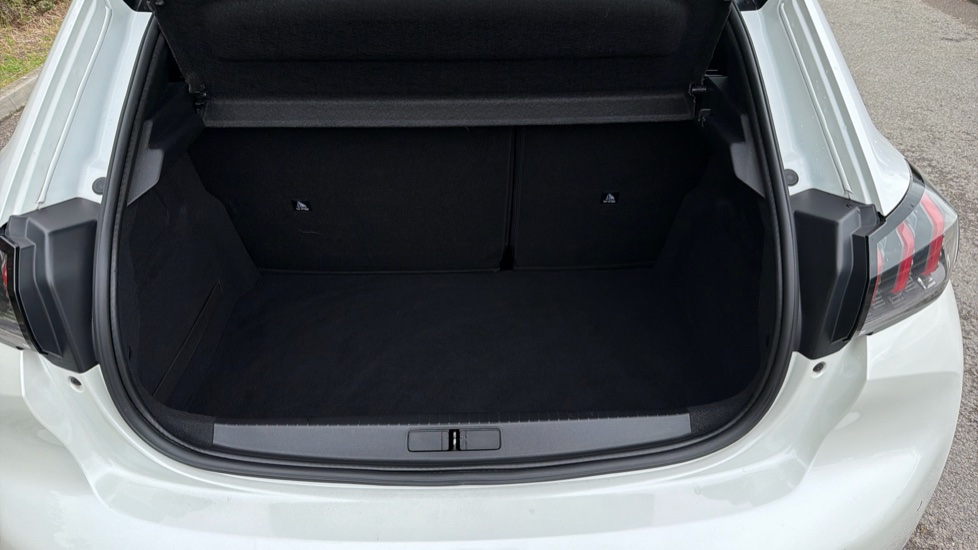 Peugeot 208 1.2 PureTech 100 GT Line 5dr Petrol Hatchback - Image 4