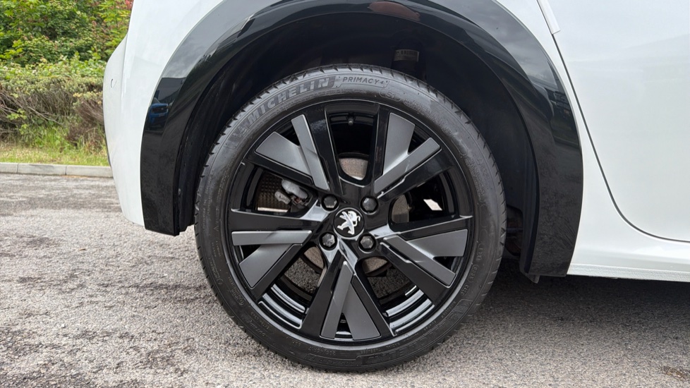 Peugeot 208 1.2 PureTech 100 GT Line 5dr Petrol Hatchback - Image 7
