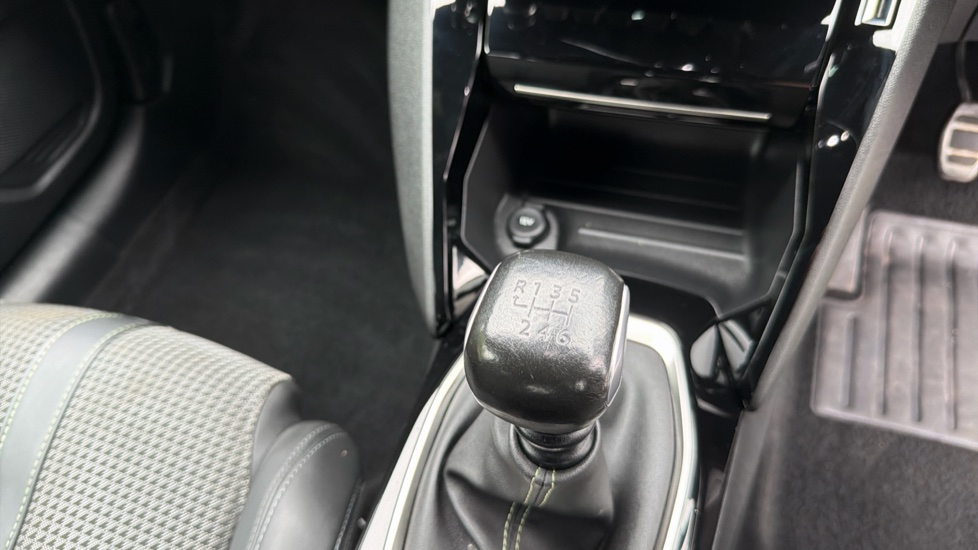 Peugeot 208 1.2 PureTech 100 GT Line 5dr Petrol Hatchback - Image 13