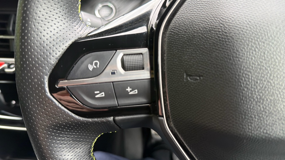 Peugeot 208 1.2 PureTech 100 GT Line 5dr Petrol Hatchback - Image 21
