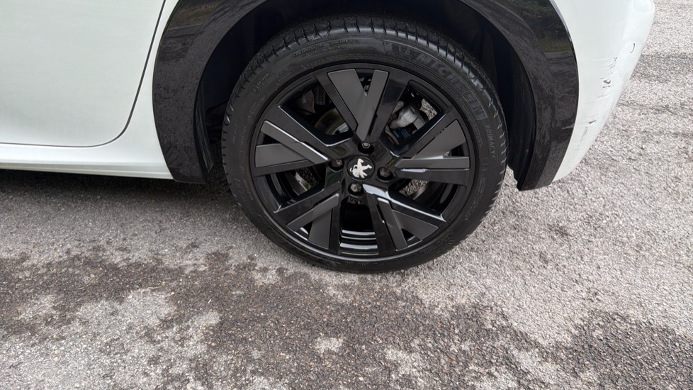 Peugeot 208 1.2 PureTech 100 GT Line 5dr Petrol Hatchback - Image 40