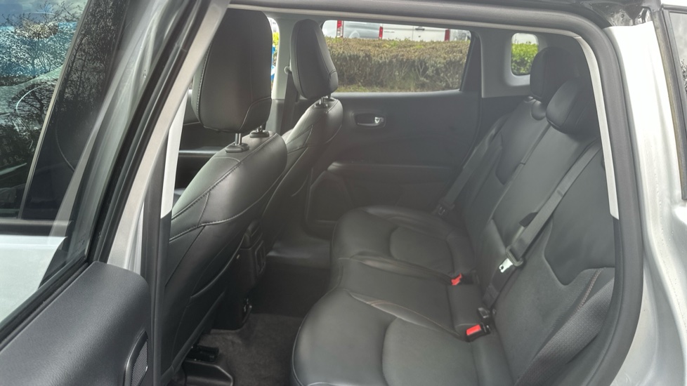 Jeep Compass 1.4 Multiair 140 Limited 5dr [2WD] Petrol Station Wagon - Image 16