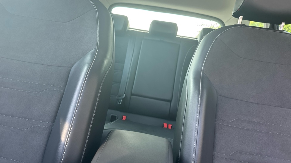 SEAT Ateca 1.5 TSI EVO Xperience 5dr DSG Petrol Estate - Image 15