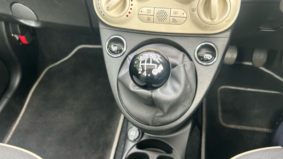 Fiat 500 1.2 Lounge 3dr Petrol Hatchback - Image 13