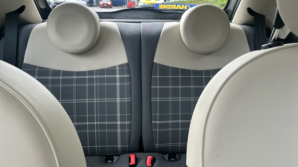 Fiat 500 1.2 Lounge 3dr Petrol Hatchback - Image 15