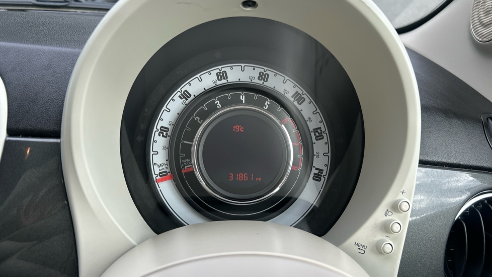 Fiat 500 1.2 Lounge 3dr Petrol Hatchback - Image 18