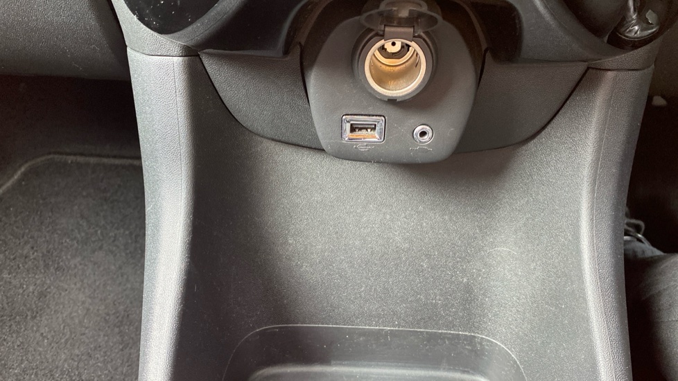 Citroen C1 1.0 VTi 72 Flair 5dr Petrol Hatchback - Image 27