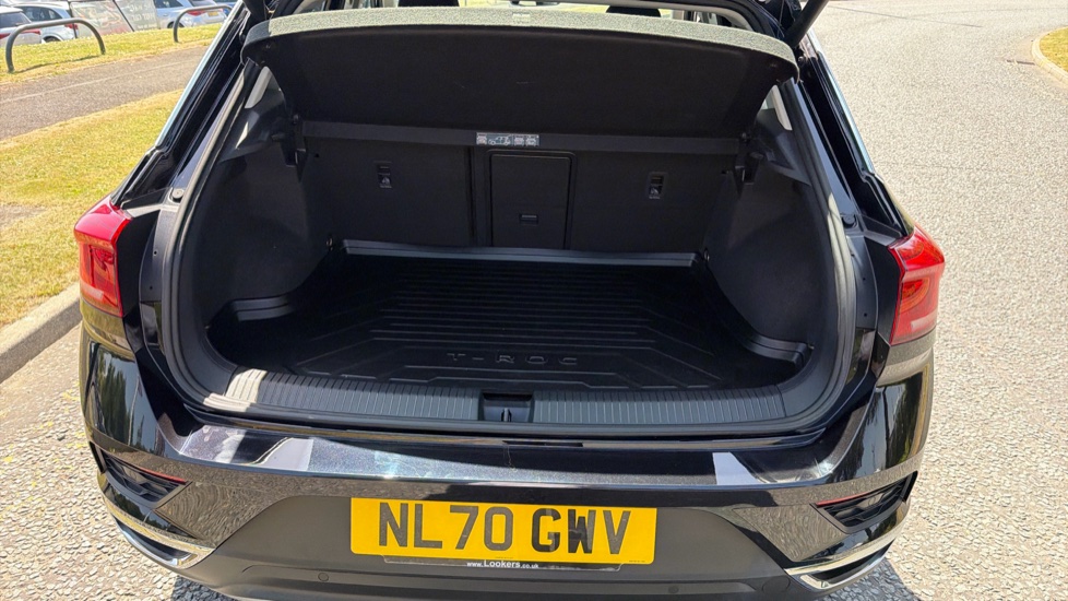 Volkswagen T-Roc 1.5 TSI EVO SE 5dr Petrol Hatchback - Image 4