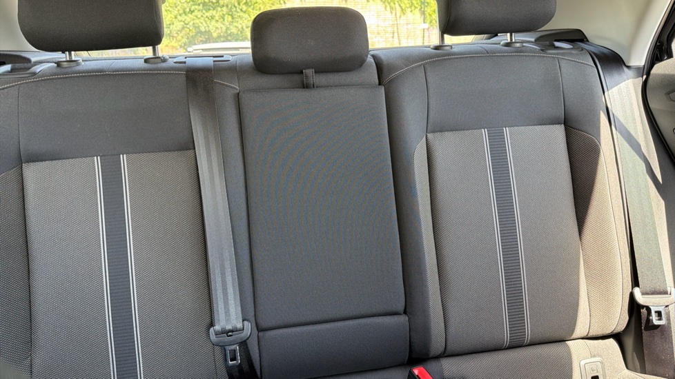Volkswagen T-Roc 1.5 TSI EVO SE 5dr Petrol Hatchback - Image 15