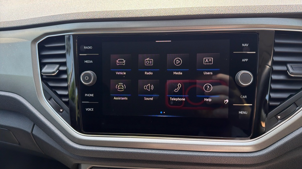 Volkswagen T-Roc 1.5 TSI EVO SE 5dr Petrol Hatchback - Image 30