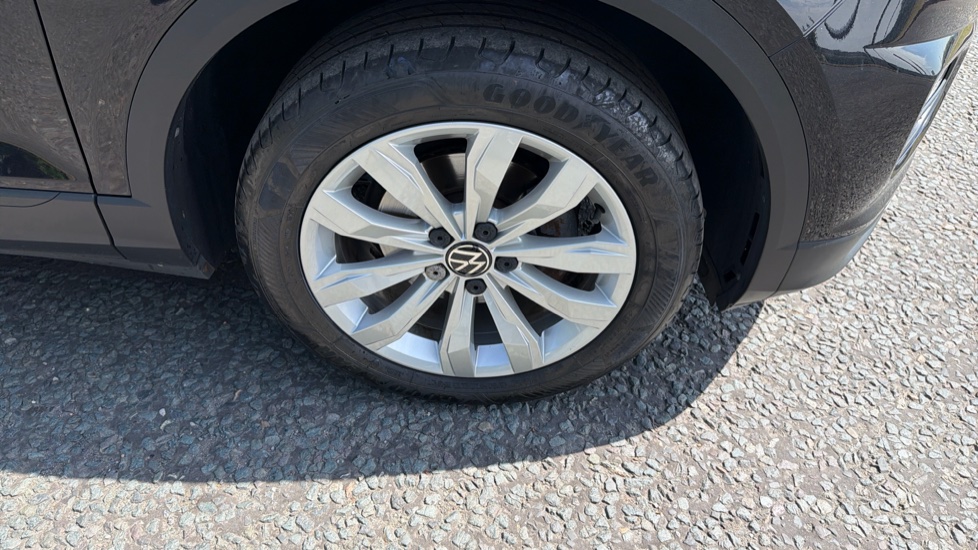 Volkswagen T-Roc 1.5 TSI EVO SE 5dr Petrol Hatchback - Image 32