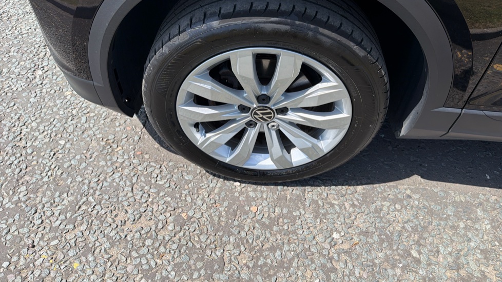 Volkswagen T-Roc 1.5 TSI EVO SE 5dr Petrol Hatchback - Image 36