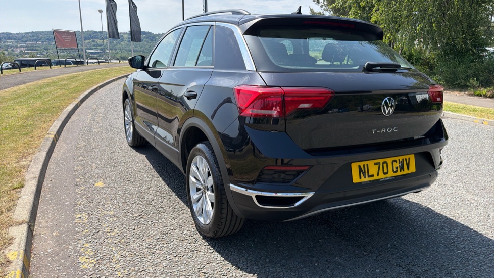 Volkswagen T-Roc 1.5 TSI EVO SE 5dr Petrol Hatchback - Image 38