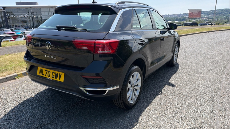Volkswagen T-Roc 1.5 TSI EVO SE 5dr Petrol Hatchback - Image 41