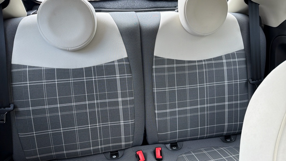 Fiat 500 1.0 Mild Hybrid Lounge 3dr Petrol Hatchback - Image 15