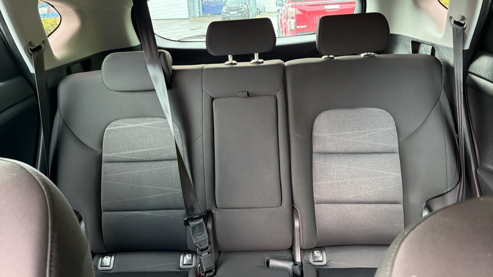 Hyundai TUCSON 1.6 GDi SE Nav 5dr 2WD Petrol Estate - Image 15