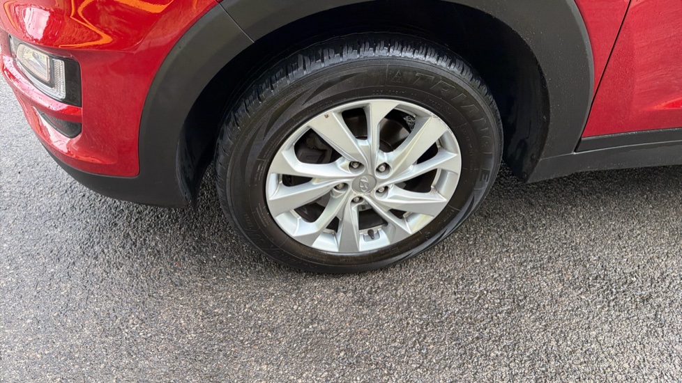 Hyundai TUCSON 1.6 GDi SE Nav 5dr 2WD Petrol Estate - Image 37