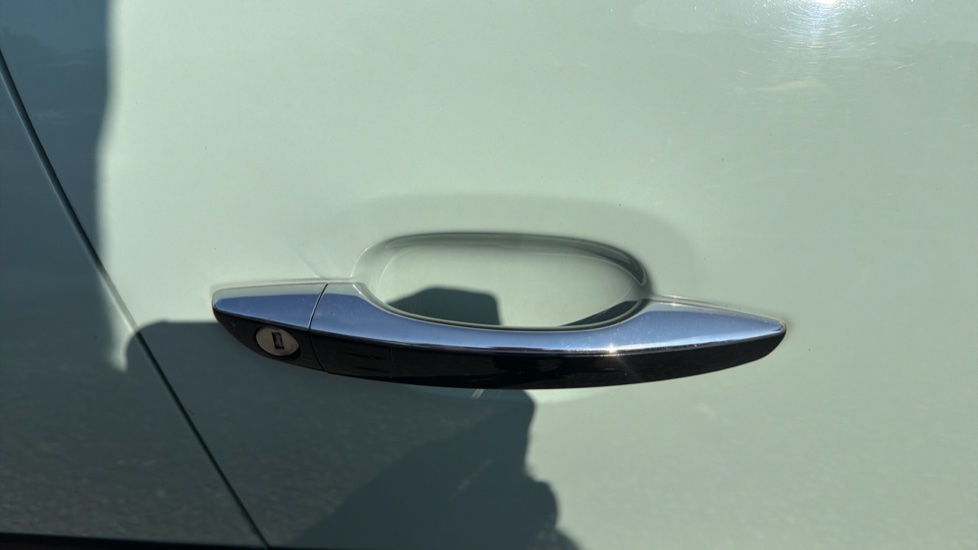 Citroen C3 1.2 PureTech 110 Flair 5dr Petrol Hatchback - Image 29